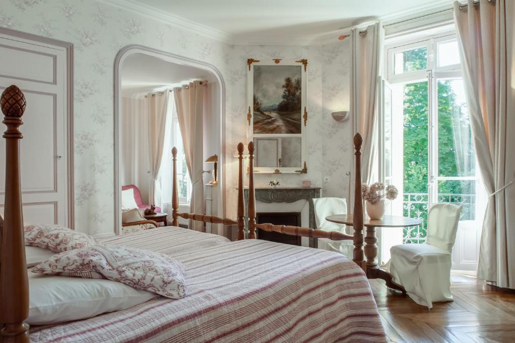Chambres Au Chateau - Le Clos Des Tourelles Sennecey-le-Grand Δωμάτιο φωτογραφία