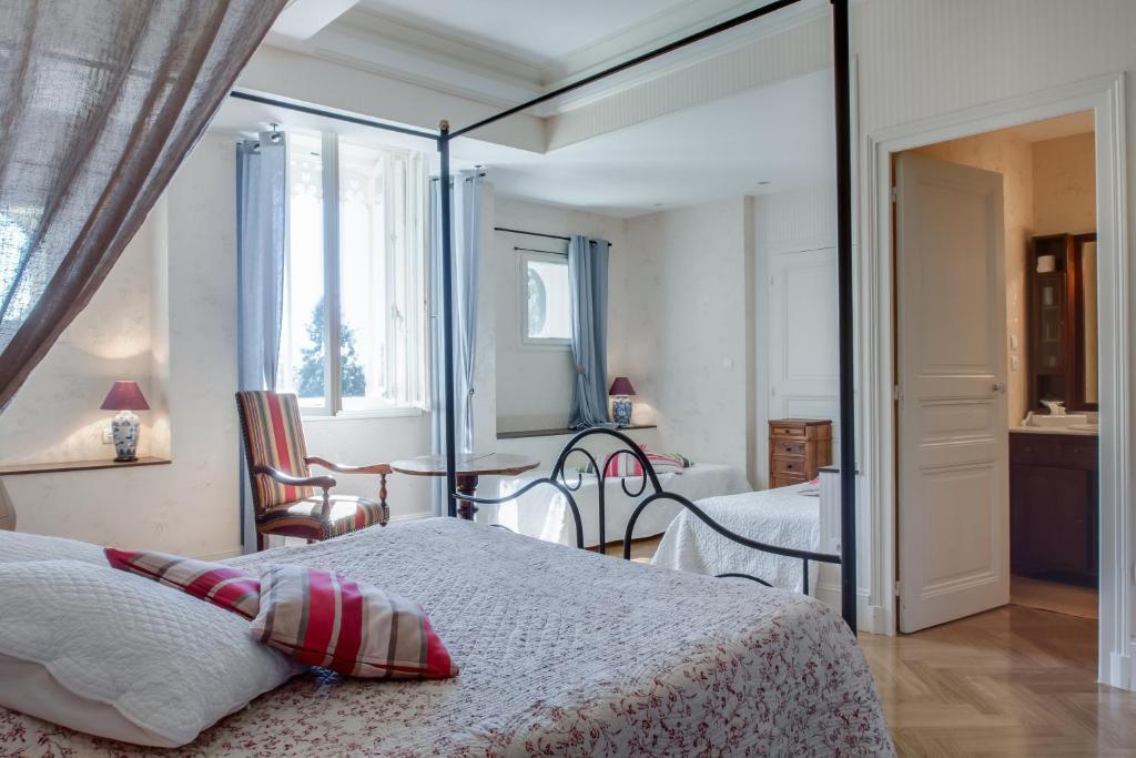 Chambres Au Chateau - Le Clos Des Tourelles Sennecey-le-Grand Δωμάτιο φωτογραφία